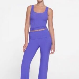 Skims purple ribbed lounge tank